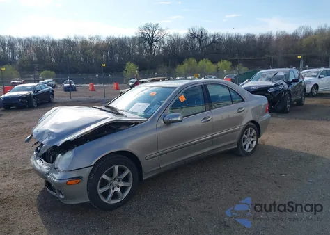 2007 Mercedes-Benz C 350 Luxury 4Matic from USA, damaged, VIN WDBRF87H97F851056